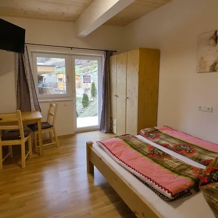 Lanser Apartment